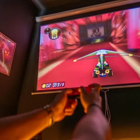 Cinema I Billard I Nintendo Switch I Netflix I Mini Bar - Movie I Pool I Nintendo Switch I Netflix I Mini Bar 아파트 *
