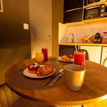 Cinema I Billard I Nintendo Switch I Netflix I Mini Bar - Movie I Pool I Nintendo Switch I Netflix I Mini Bar Lägenhet