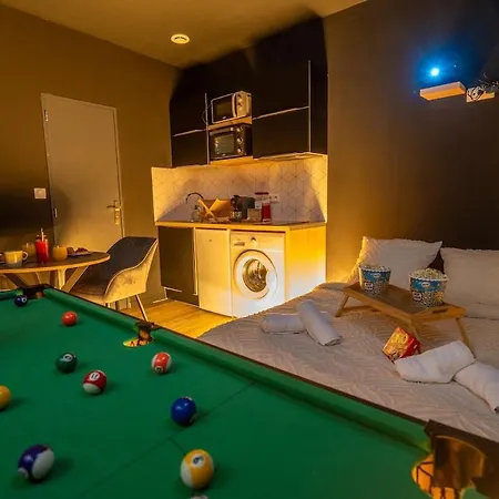 Cinema I Billard I Nintendo Switch I Netflix I Mini Bar - Movie I Pool I Nintendo Switch I Netflix I Mini Bar * Anzin
